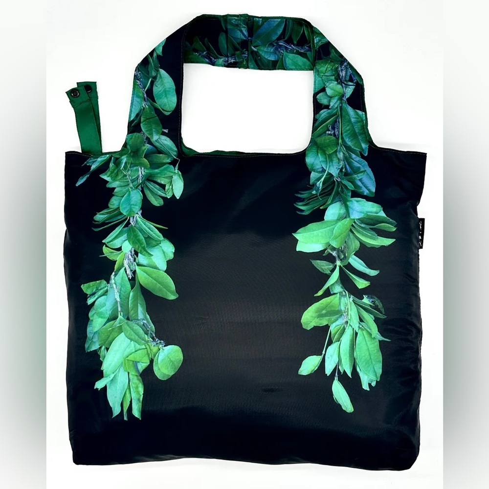 NWOT Black with Green Lei Reusable Tote Bag